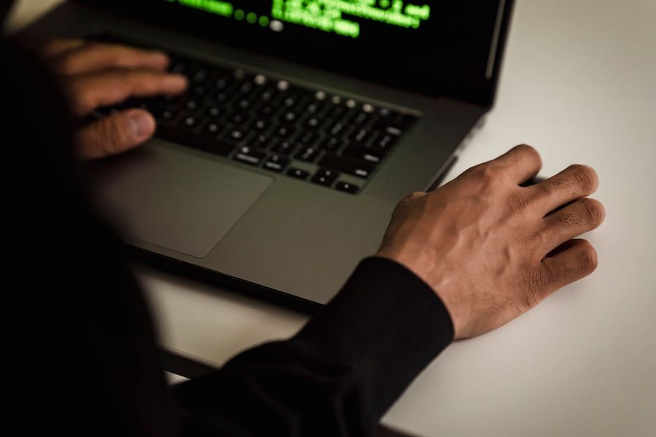 Write factual, informative and original articles about AI tools, software and technology news